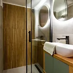 Boulevard Nest W Terrace & Ac By Nw
