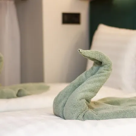 Boulevard Nest W Terrace & Ac By Nw