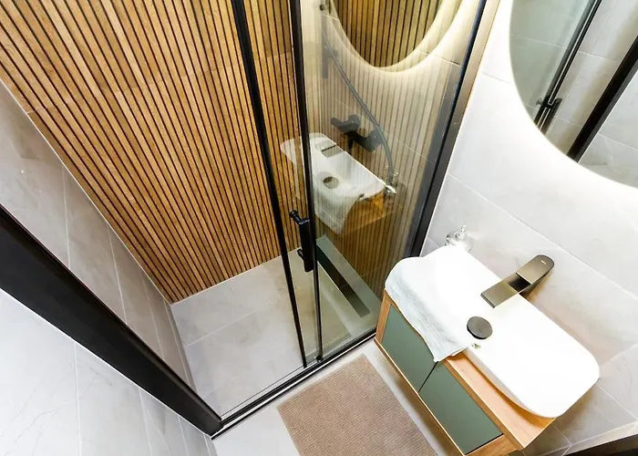 Daire Boulevard Nest W Terrace & Ac By Nw